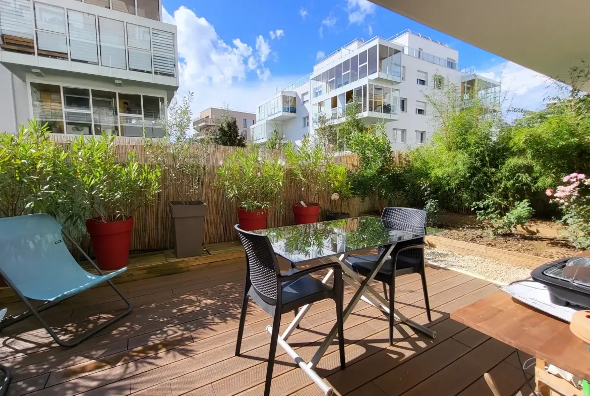 Appartement Deux Pièces avec Jardin Exposé Sud-Ouest à Petit Nanterre 