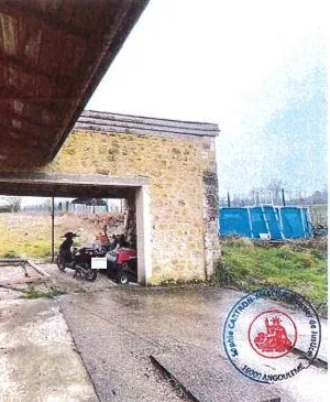 Vente maison 4 pièces avec jardin et piscine à Dirac 