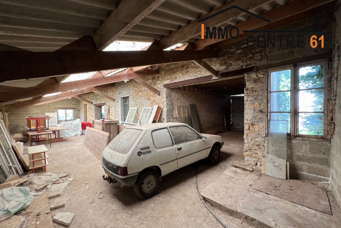 Maison 3 chambres avec dépendance 200m2 à Carrouges 