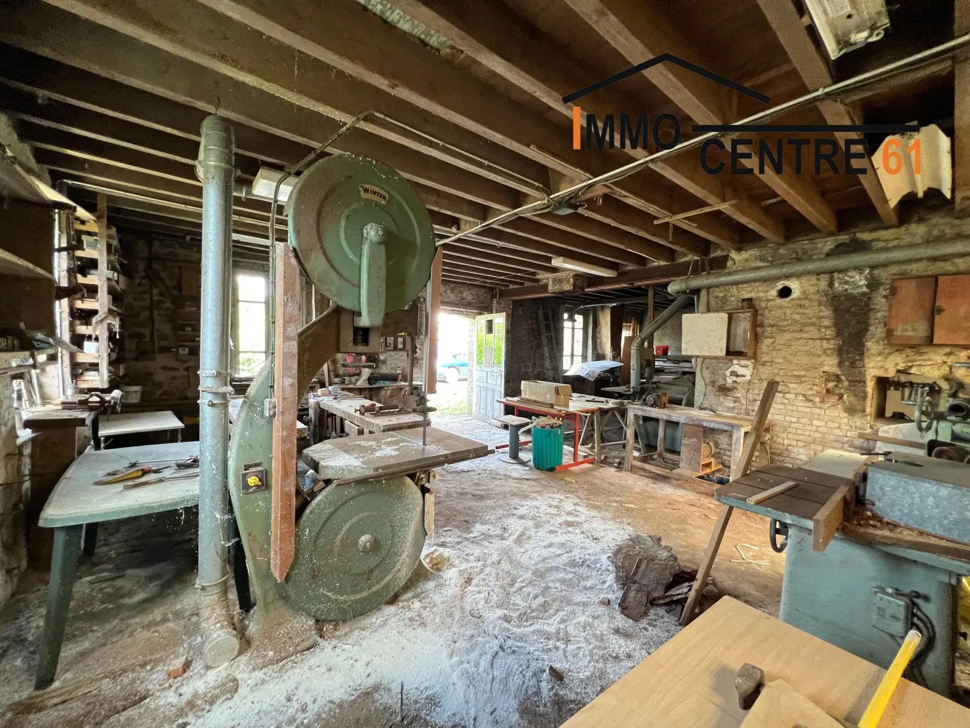 Maison 3 chambres avec dépendance 200m2 à Carrouges 