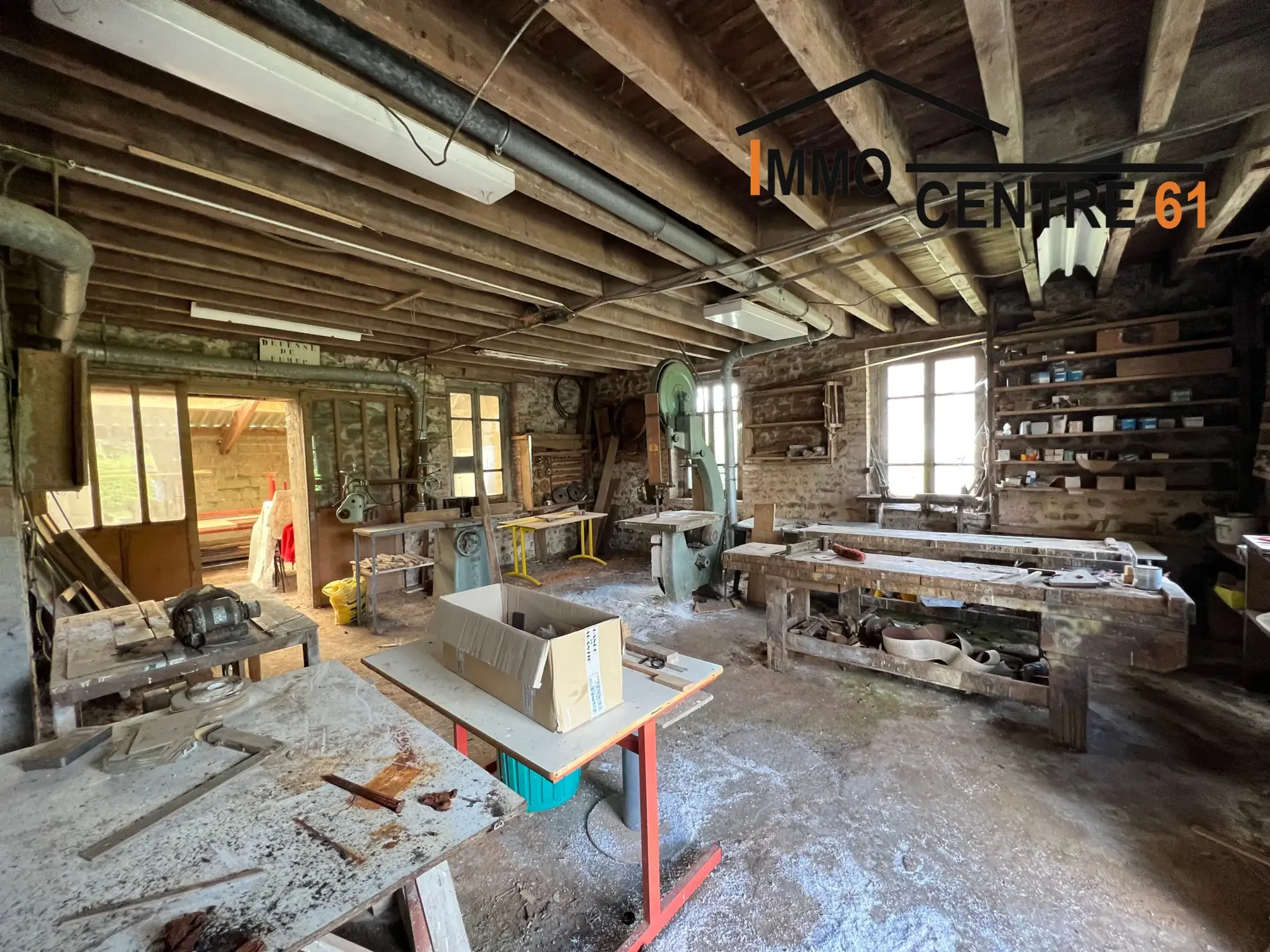 Maison 3 chambres avec dépendance 200m2 à Carrouges 