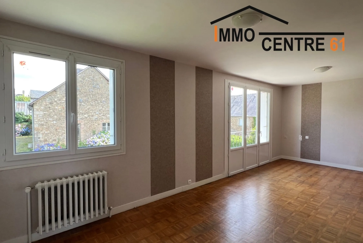 Maison 3 chambres avec dépendance 200m2 à Carrouges 