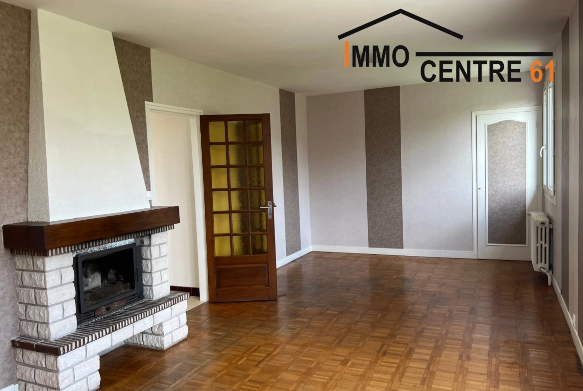 Maison 3 chambres avec dépendance 200m2 à Carrouges 