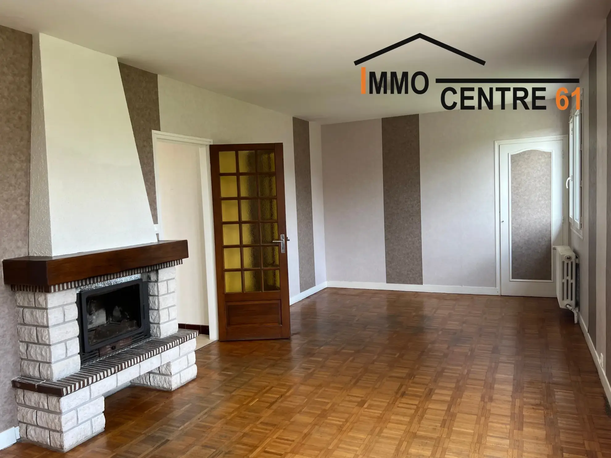 Maison 3 chambres avec dépendance 200m2 à Carrouges 