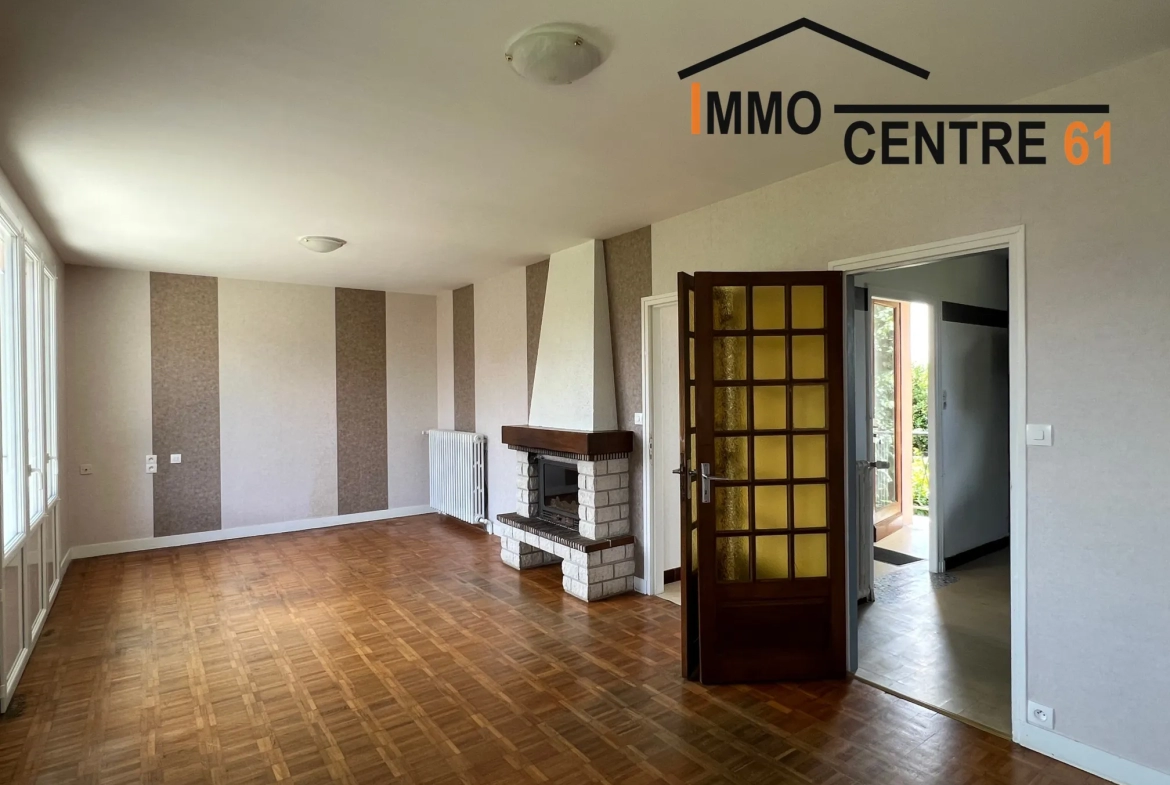 Maison 3 chambres avec dépendance 200m2 à Carrouges 