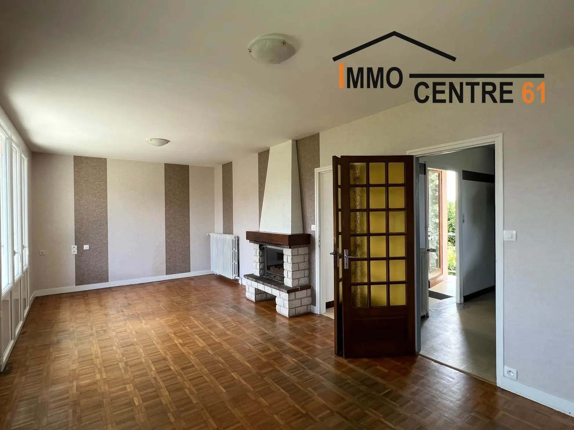 Maison 3 chambres avec dépendance 200m2 à Carrouges 