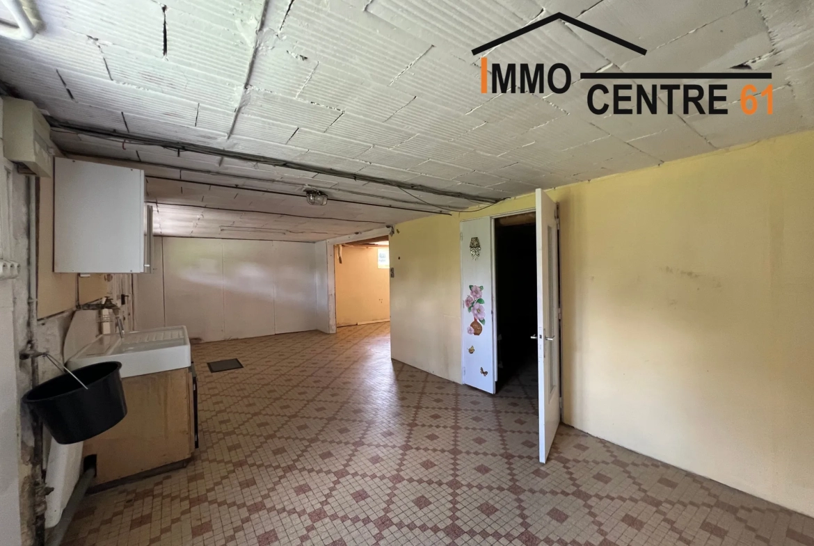 Maison 3 chambres avec dépendance 200m2 à Carrouges 