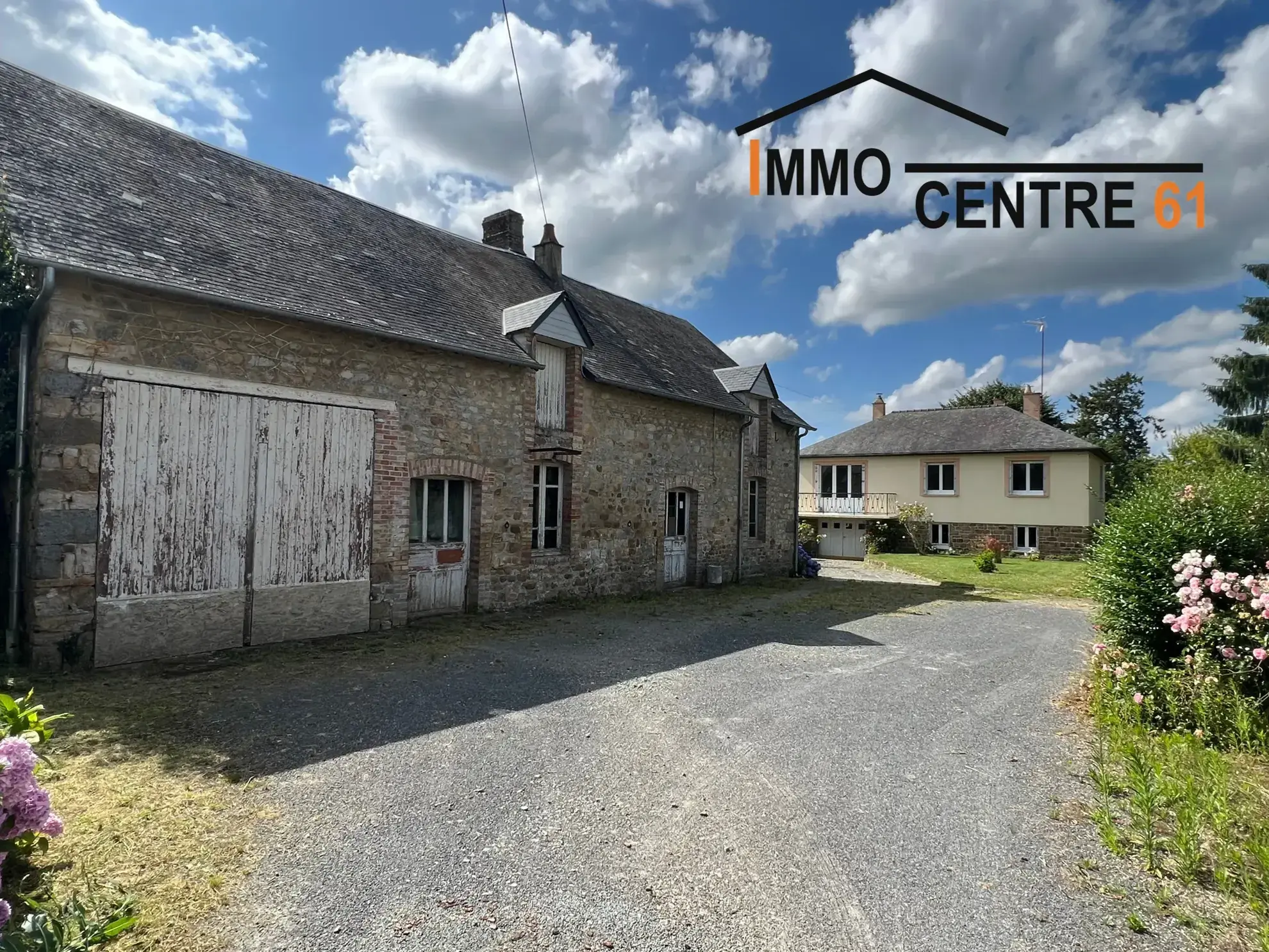Maison 3 chambres avec dépendance 200m2 à Carrouges 