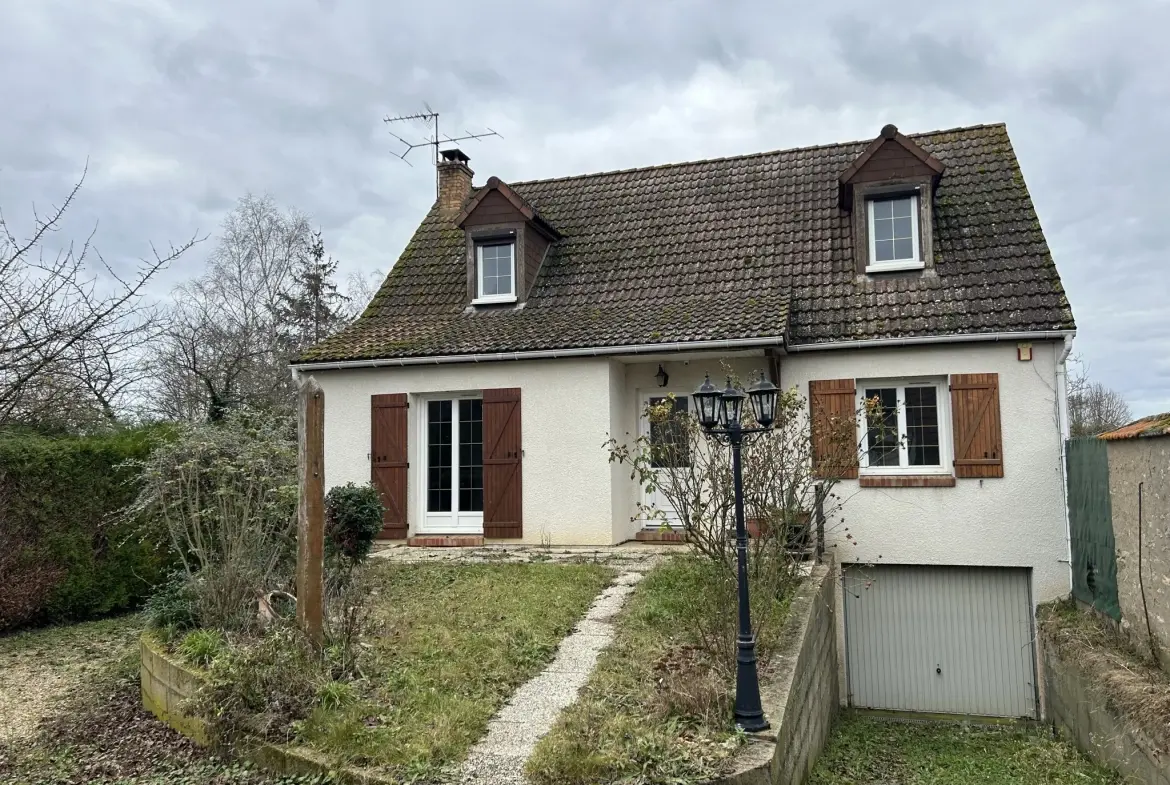 Maison à Sermaises avec 4 chambres et garage 