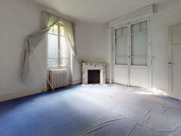 Appartement à rénover avec 4 chambres à Dijon 