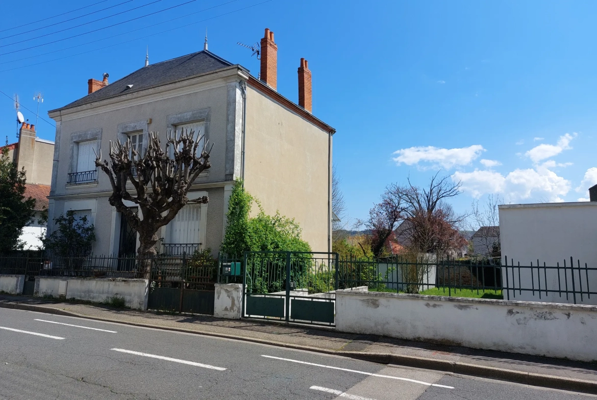 Belle Maison de Maître Lumineuse à Cusset - Proche Vichy 