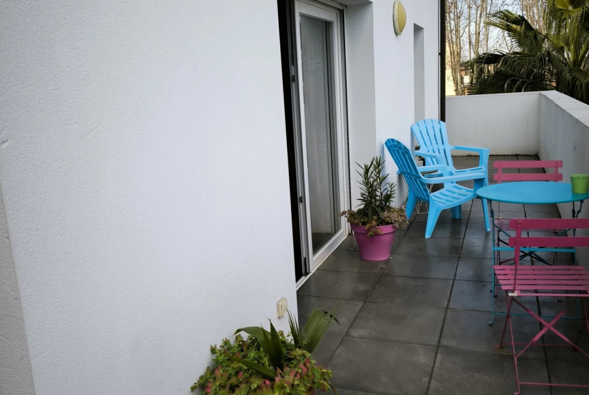 Duplex en résidence sécurisée à Lunel 