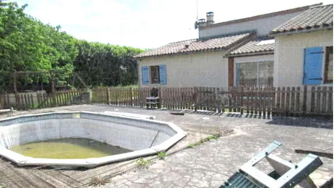 Vente villa F4 130m2 avec piscine à Saint-Maurice-La-Clouère 