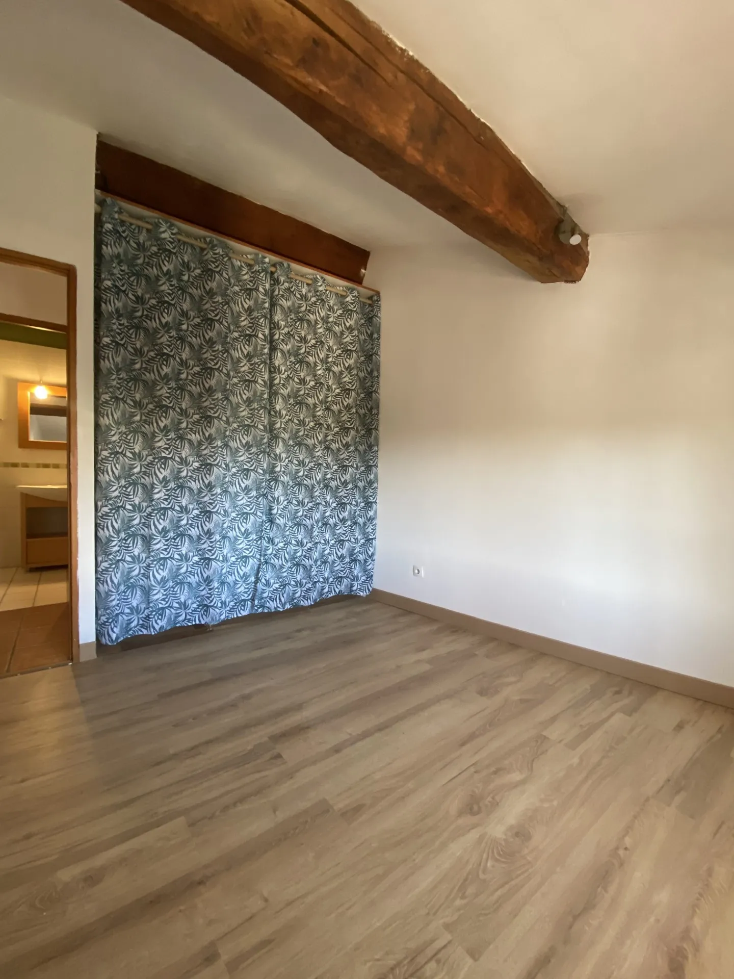 Appartement Charmant avec Vue sur les Montagnes au Boulou 