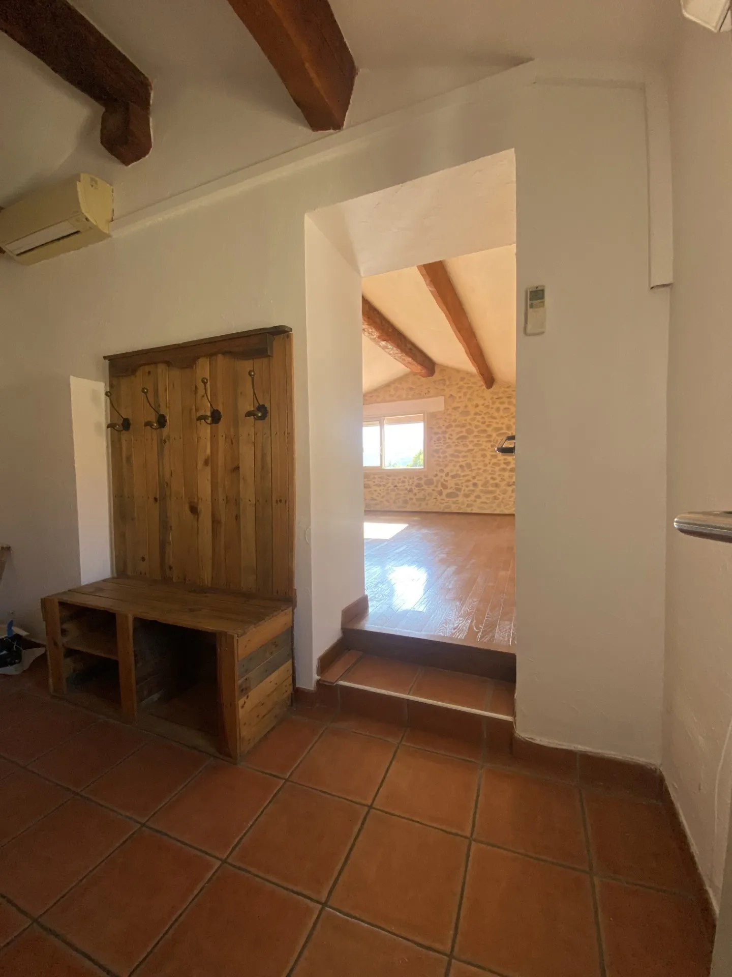 Appartement Charmant avec Vue sur les Montagnes au Boulou 