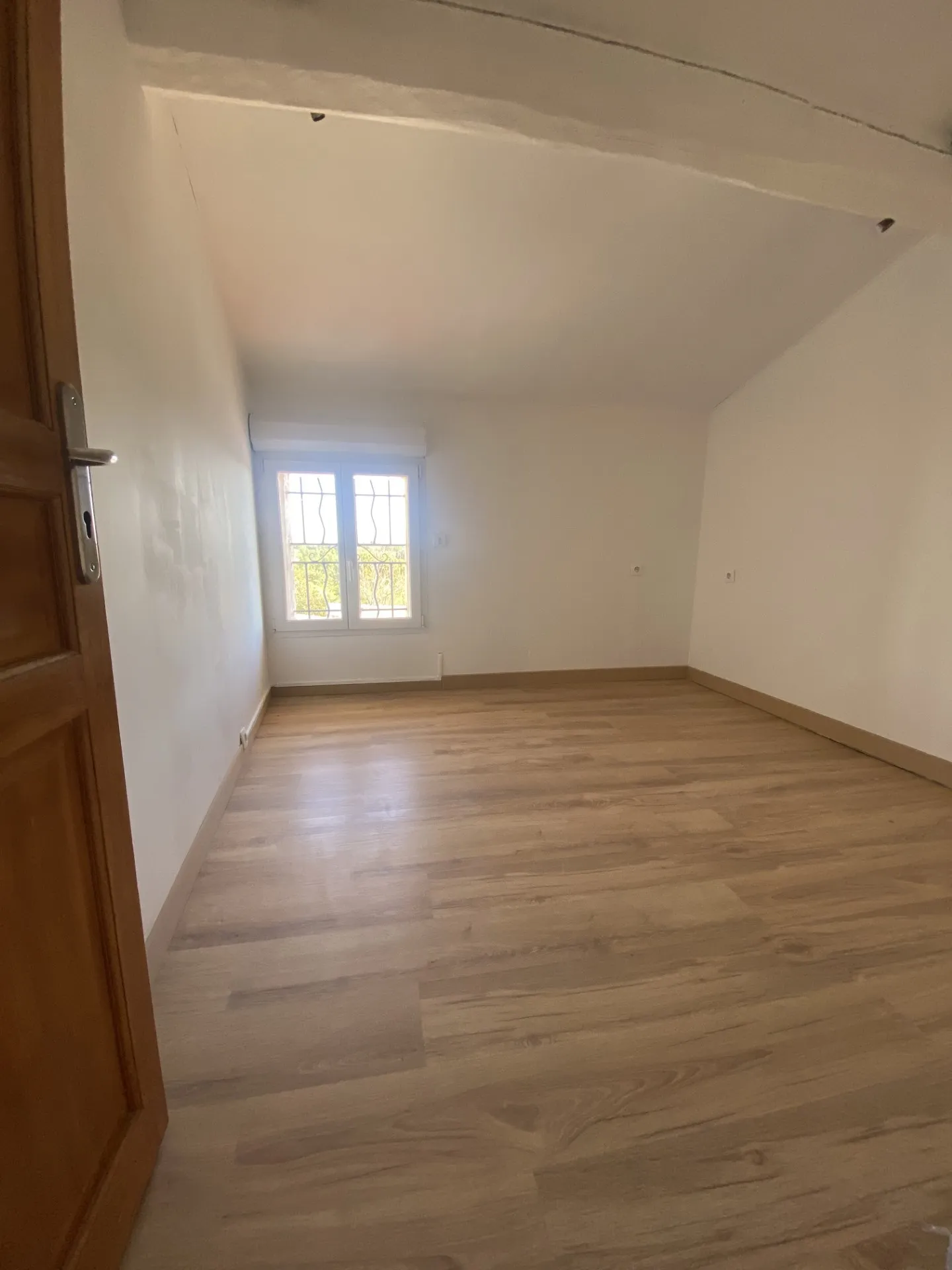 Appartement Charmant avec Vue sur les Montagnes au Boulou 