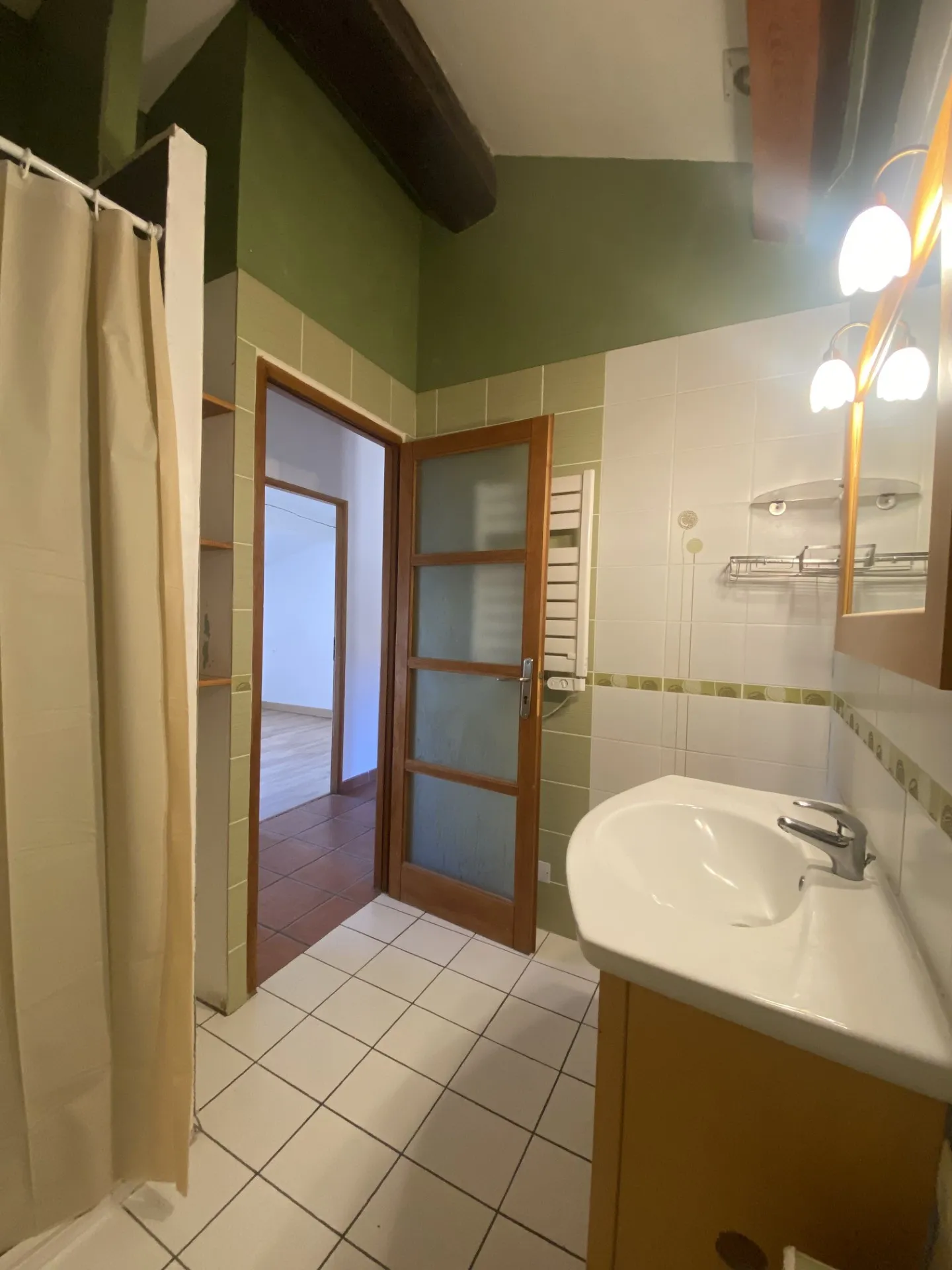 Appartement Charmant avec Vue sur les Montagnes au Boulou 