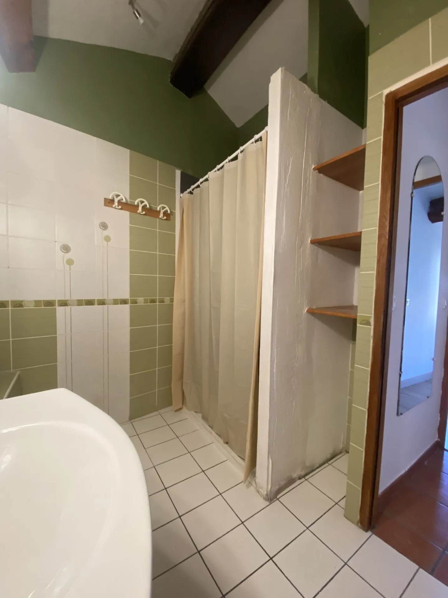 Appartement Charmant avec Vue sur les Montagnes au Boulou 