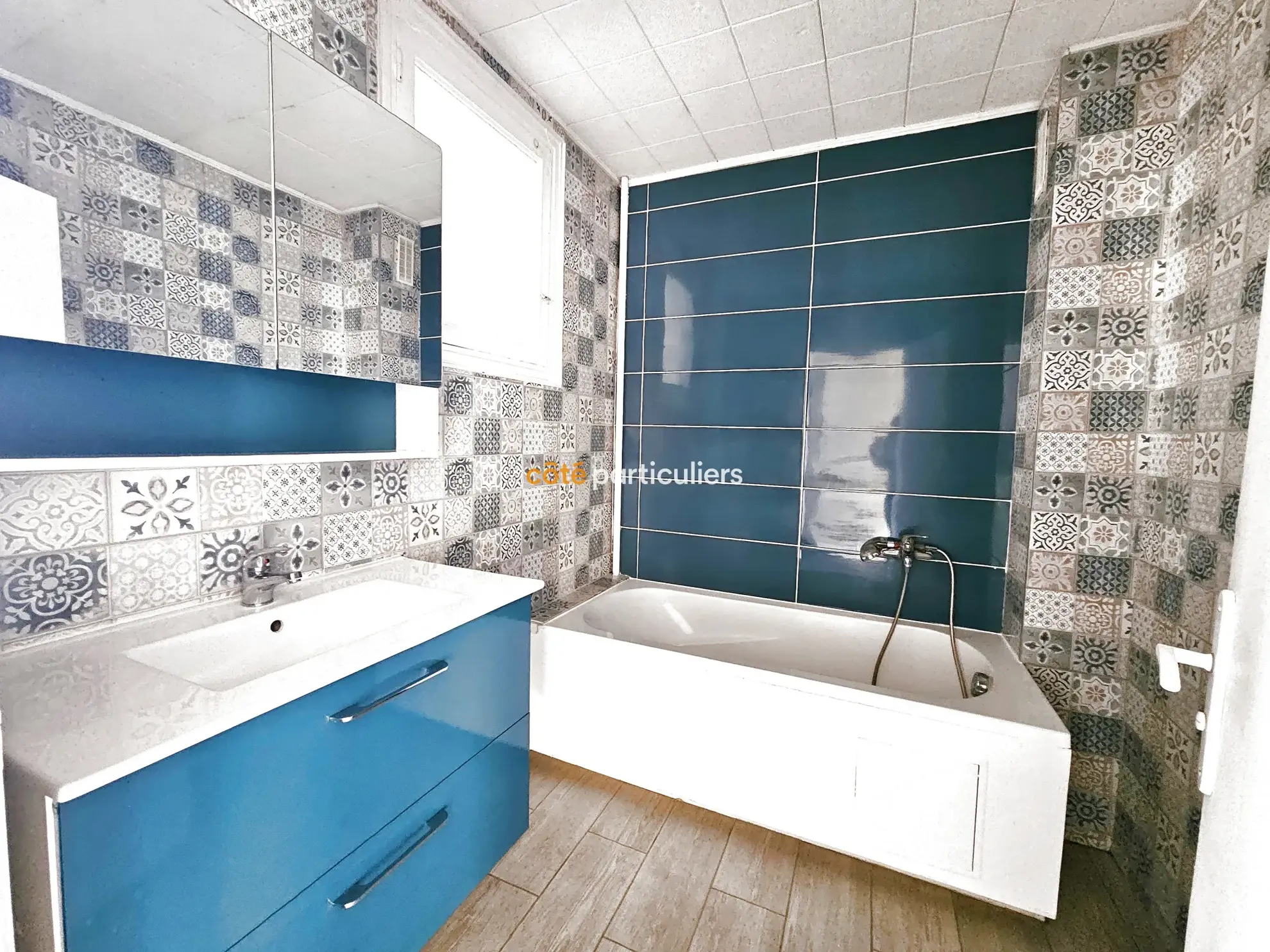 Appartement T3 rénové au 1er étage à TOURS 