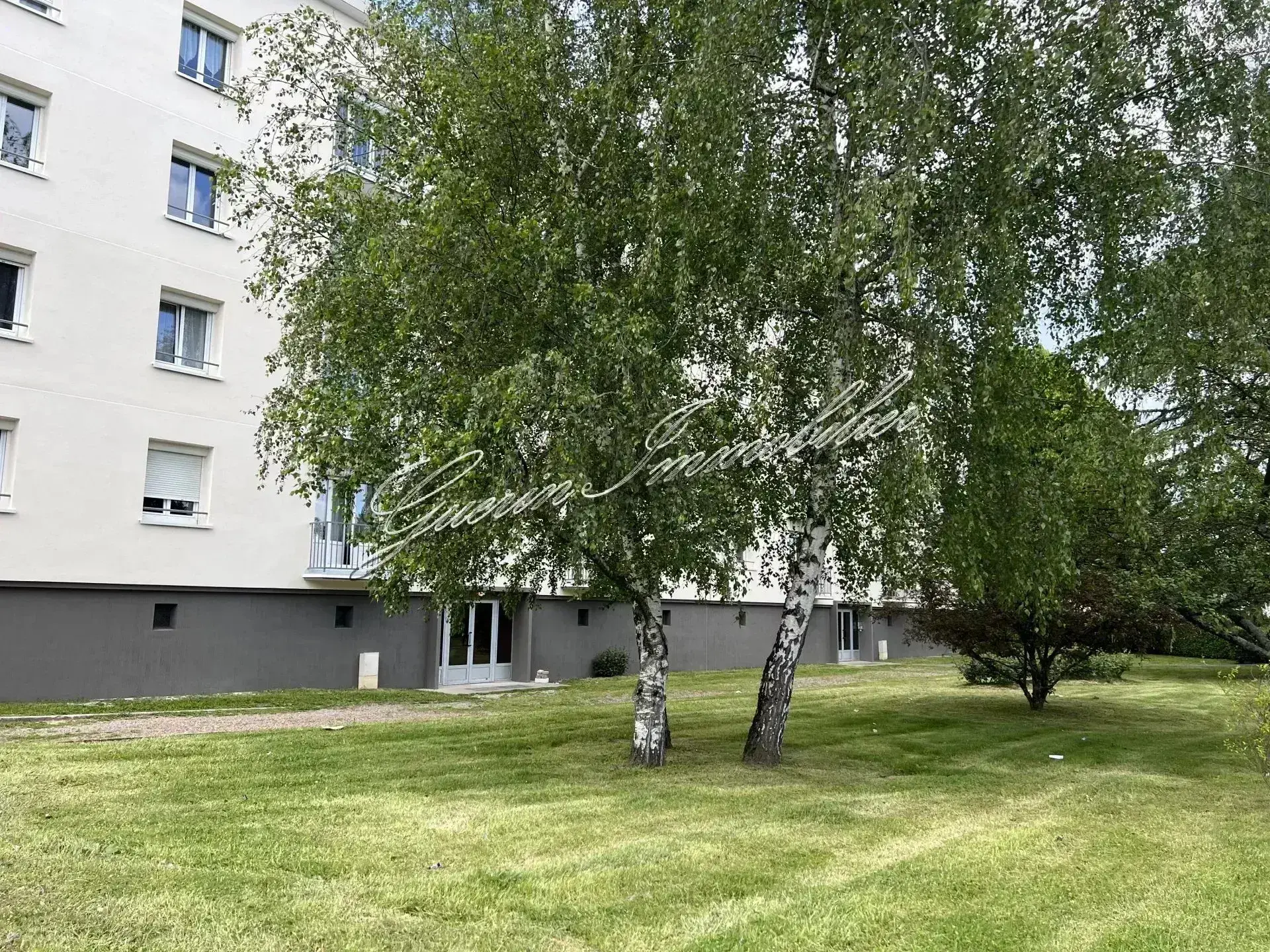Appartement à Varennes Vauzelles lumineux et spacieux 