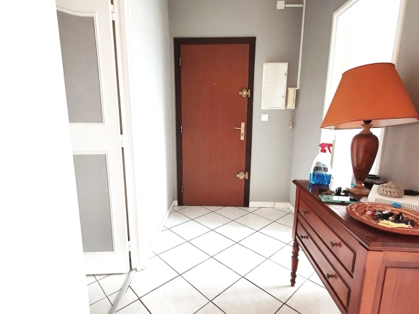 Appartement T4 à Plaisir - 82 m² - 219 000 € 