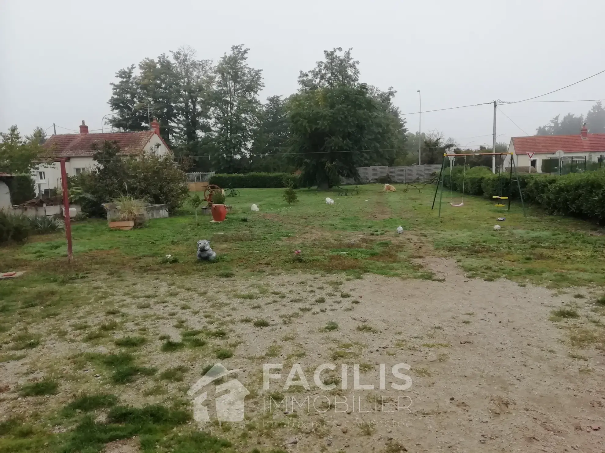 Maison de Bourg F6 130m2 avec dépendances 130m2 et jardin de 1500m2 clos !! 