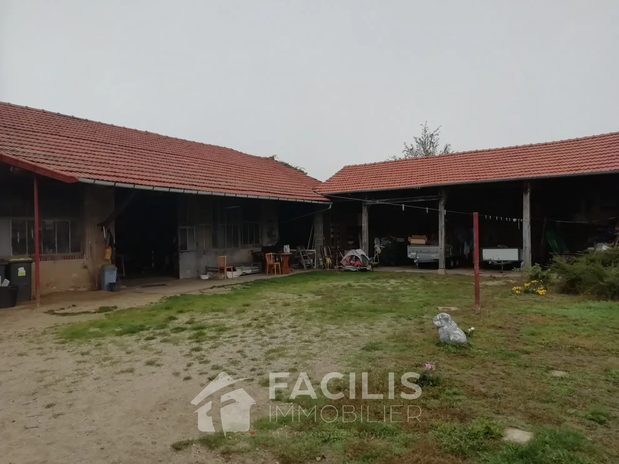 Maison de Bourg F6 130m2 avec dépendances 130m2 et jardin de 1500m2 clos !! 