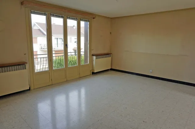 House near city center of Paray le Monial 