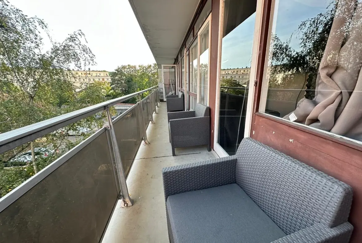 Appartement 2 pièces avec balcon à Livry-Gargan 