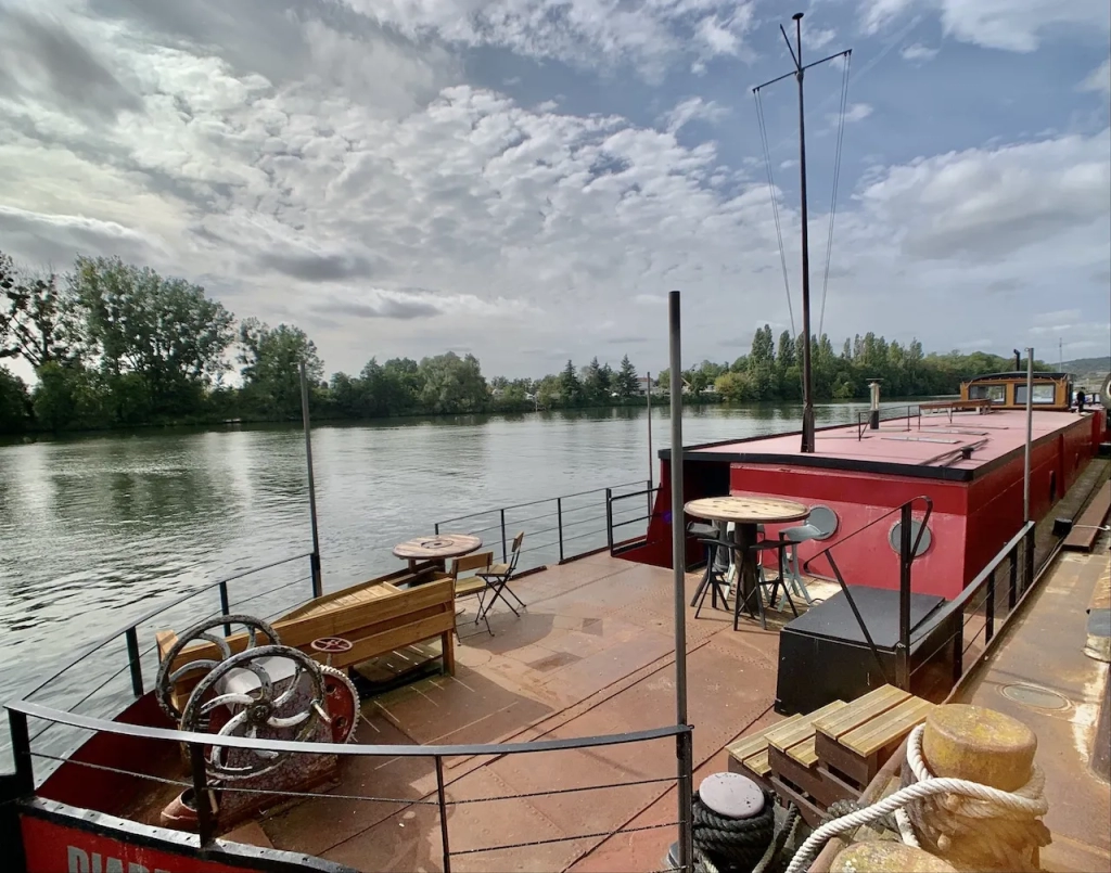Bateau logement 4 pièces 90 m2