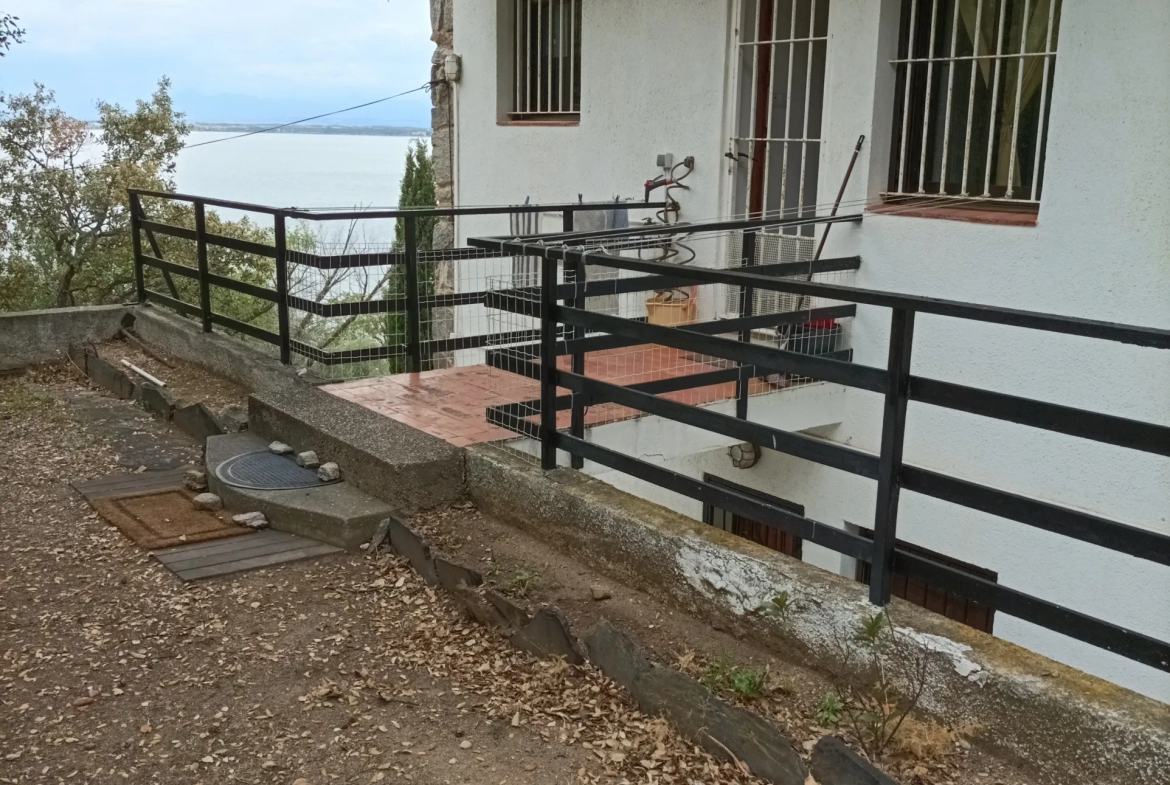 Appartement de 3 chambres avec terrasse à vendre à Roses 