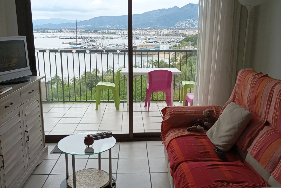 Appartement de 3 chambres avec terrasse à vendre à Roses 
