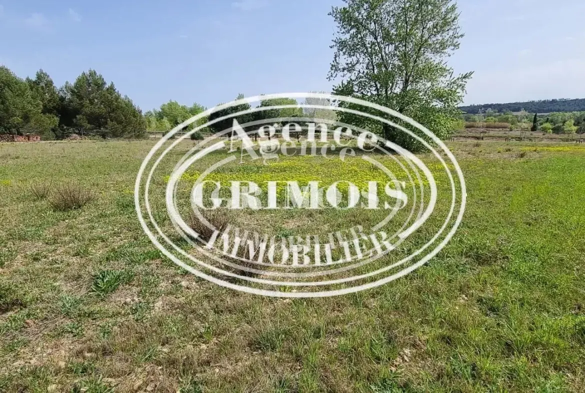 Terrain constructible à Argens Minervois - Calme et vue dégagée 