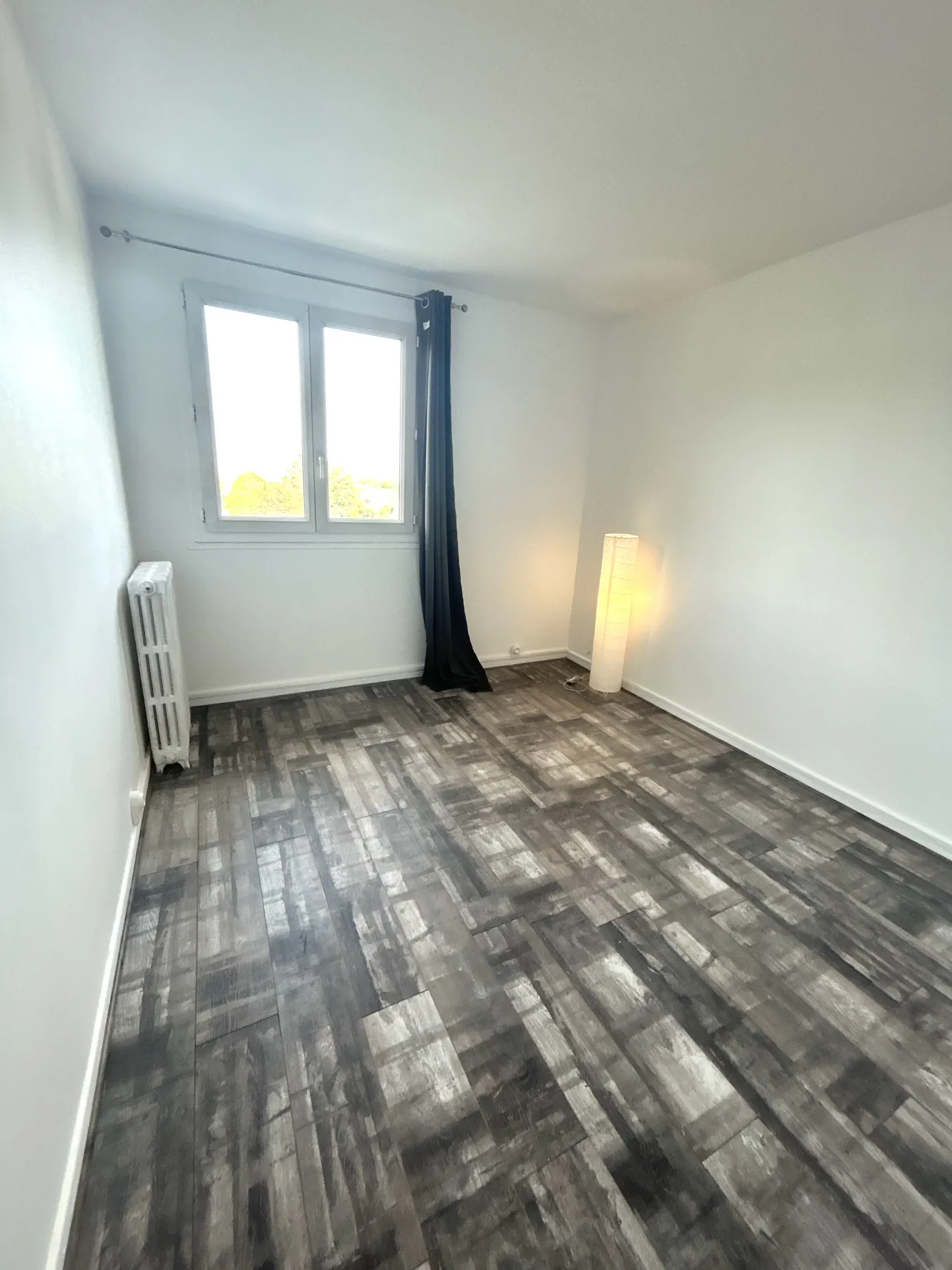 Appartement 4 pièces à Neuilly plaisance 