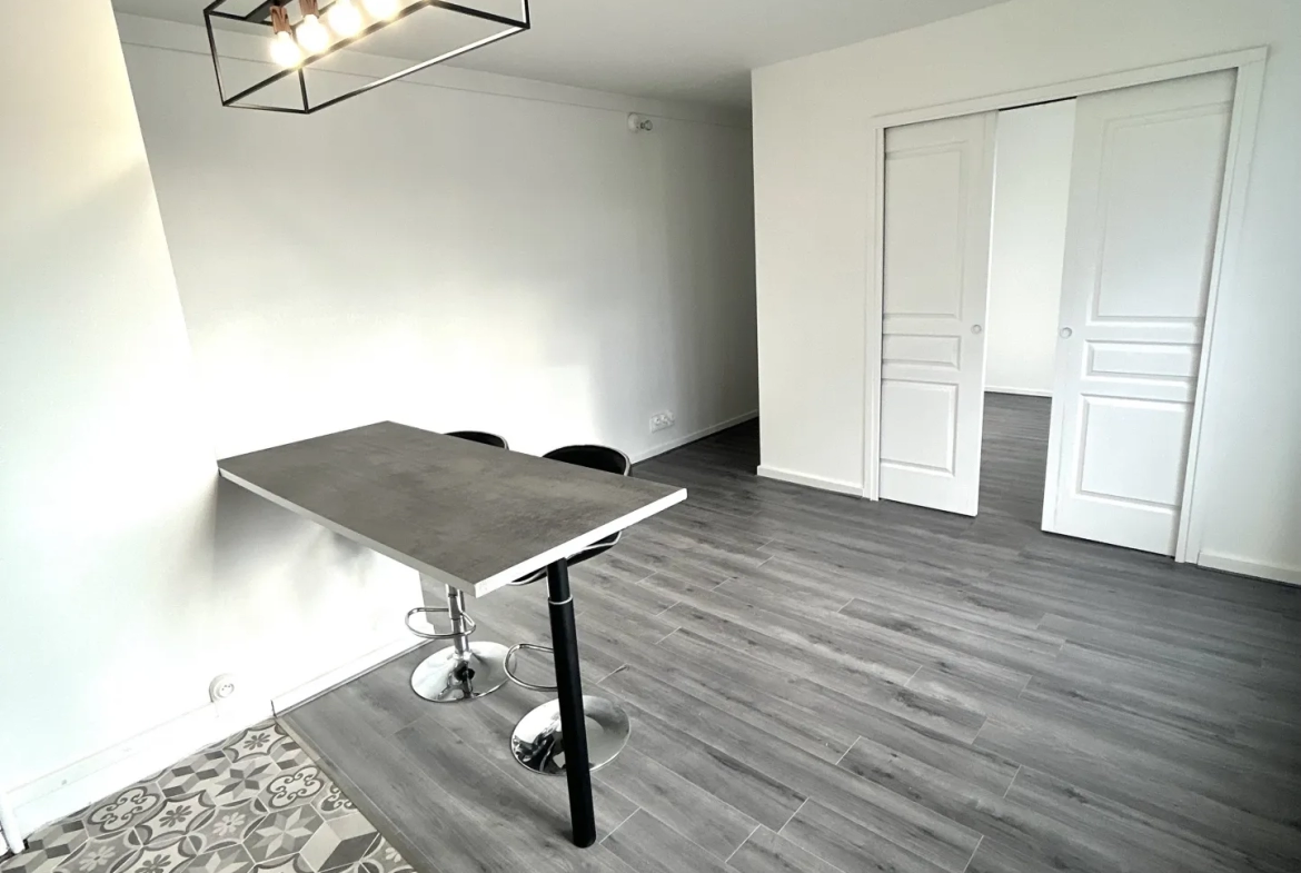 Appartement 4 pièces à Neuilly plaisance 