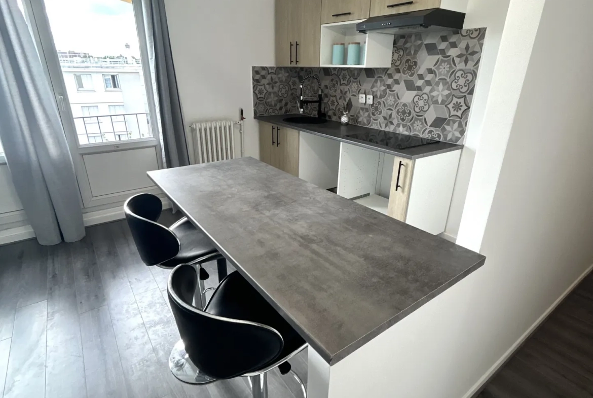 Appartement 4 pièces à Neuilly plaisance 