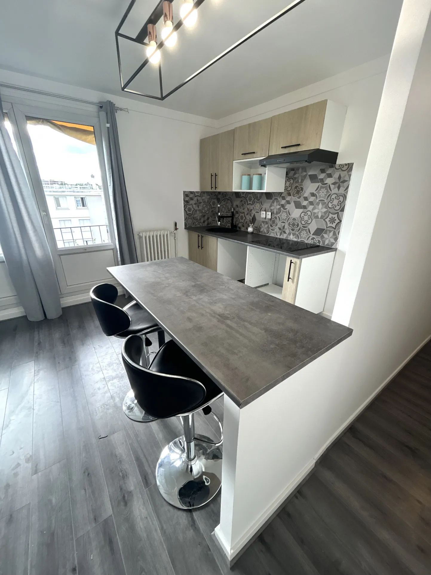 Appartement 4 pièces à Neuilly plaisance 