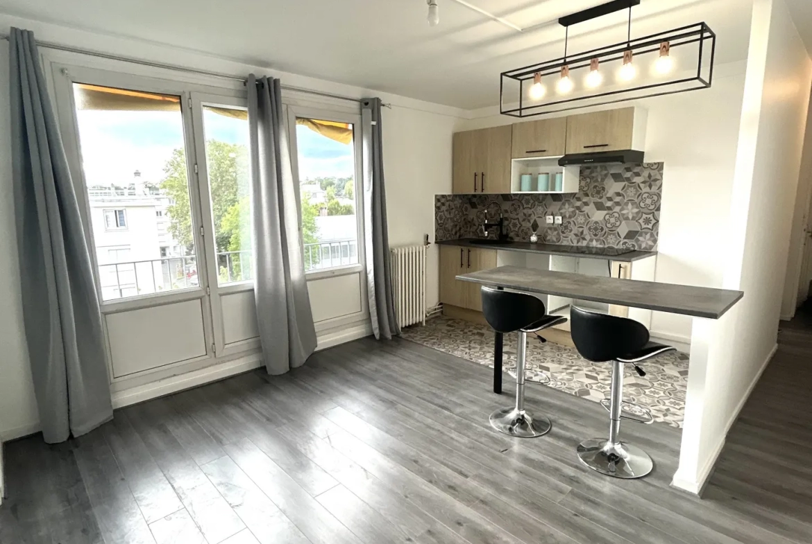Appartement 4 pièces à Neuilly plaisance 