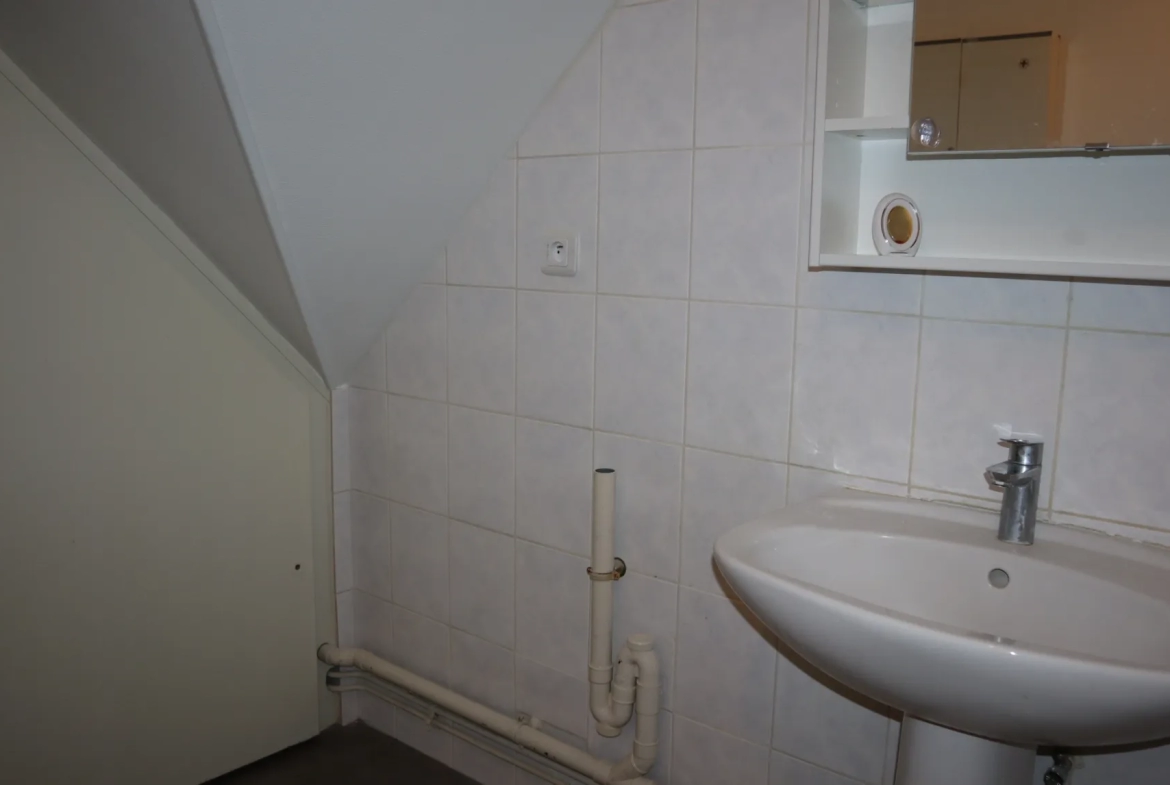 Appartement de type F1, dernier étage à Altkirch (68130) 