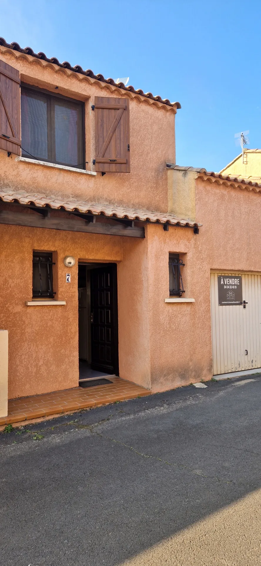 Maison en vente au Grau D'Agde, 3 chambres, terrasse, garage 