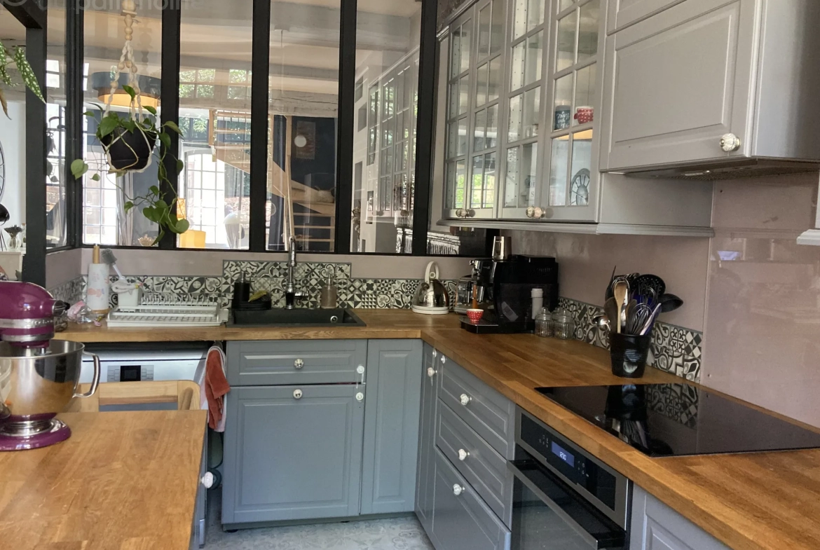 Maison de Ville Rénovée de 113m2 à Bazas 
