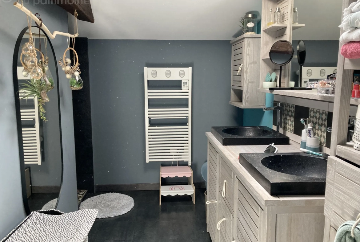 Maison de Ville Rénovée de 113m2 à Bazas 