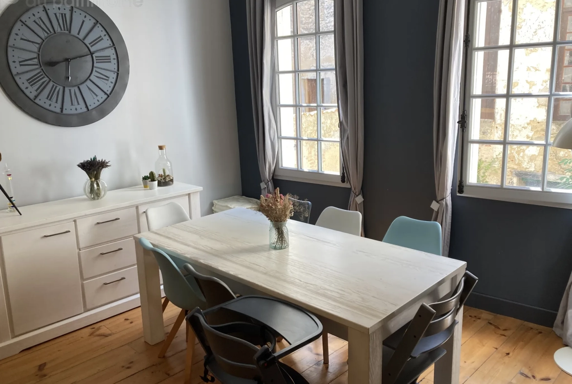Maison de Ville Rénovée de 113m2 à Bazas 