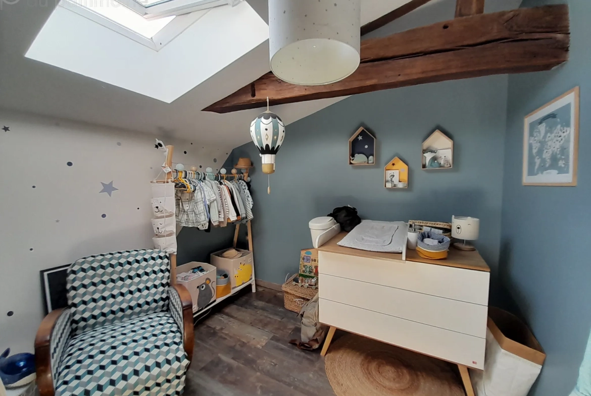 Maison de Ville Rénovée de 113m2 à Bazas 