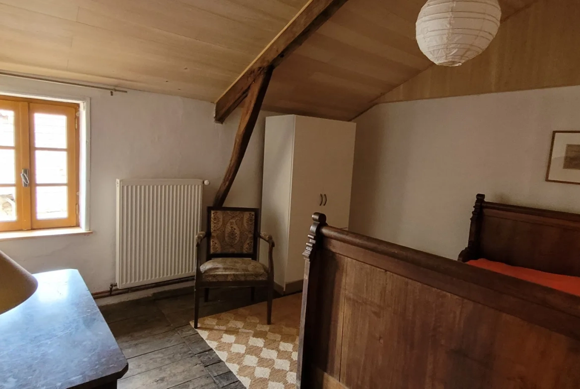 Maison avec petit jardin à Teyssieu, 46190 