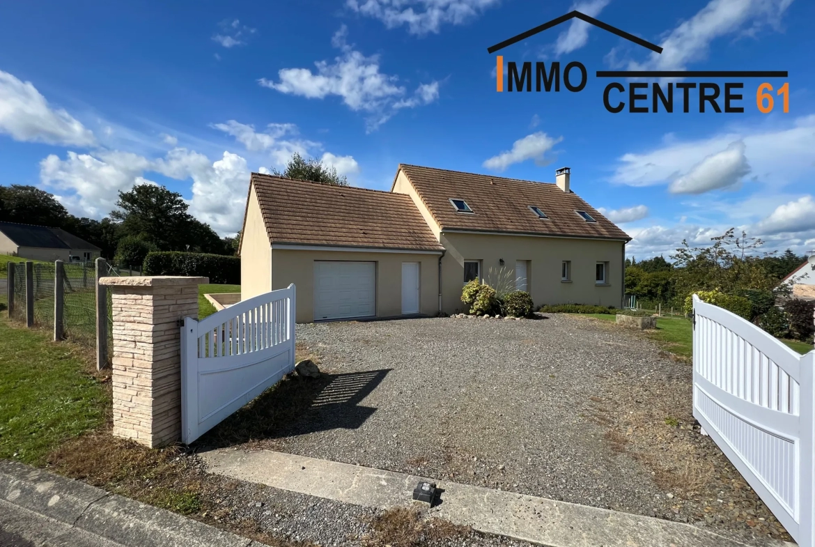 Pavillon 3 chambres avec garage à La Ferte-Macé 
