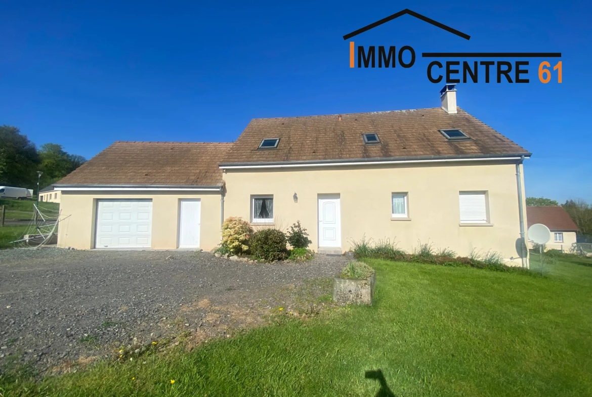 Pavillon 3 chambres avec garage à La Ferte-Macé 