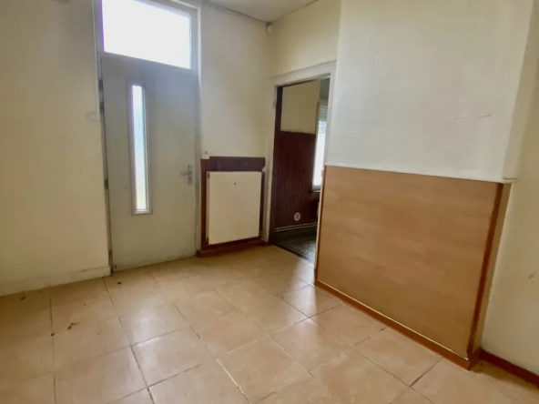 Maison Semi-Individuelle à Hautmont avec Terrain à Aménager 