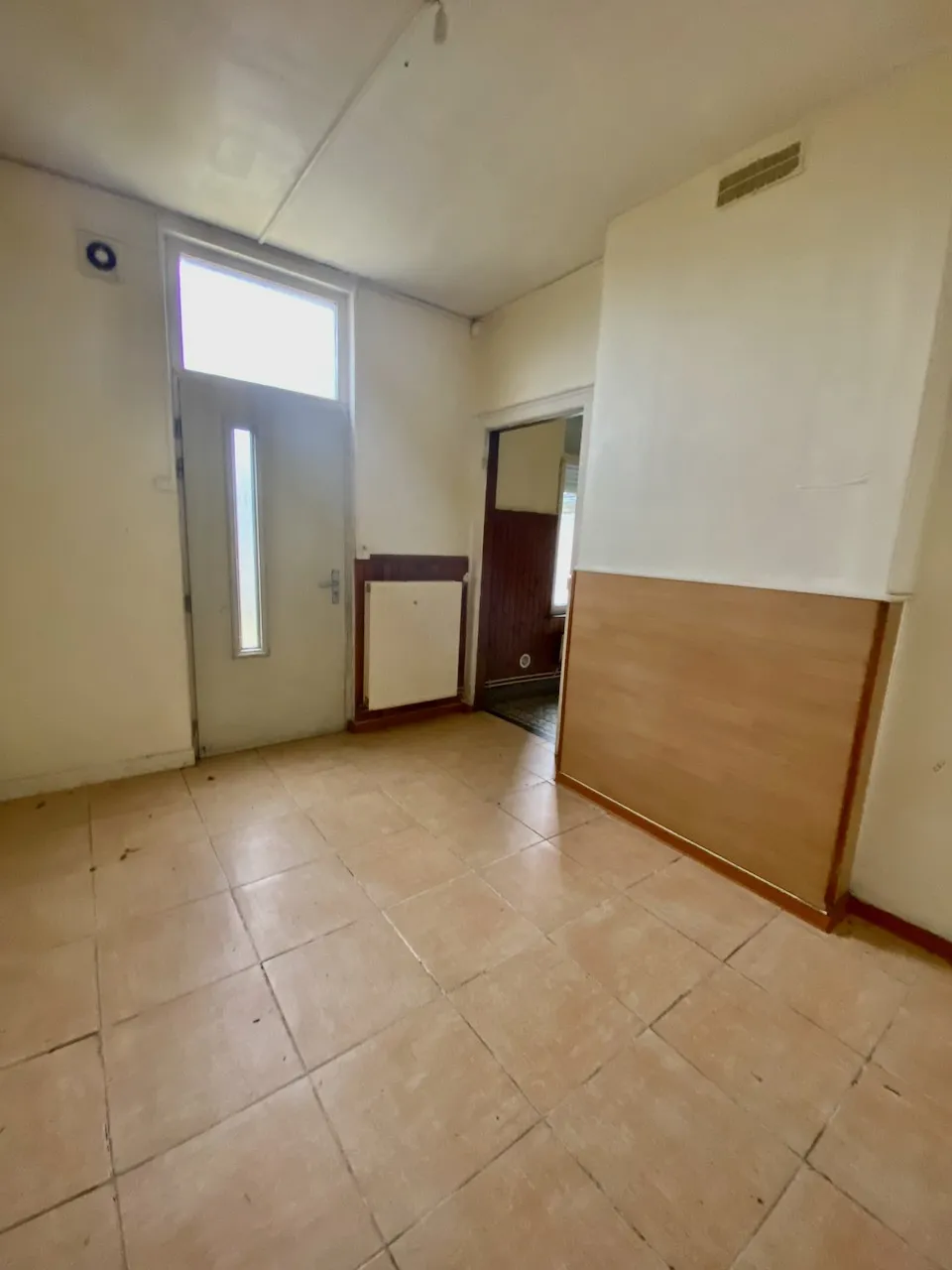 Maison Semi-Individuelle à Hautmont avec Terrain à Aménager 