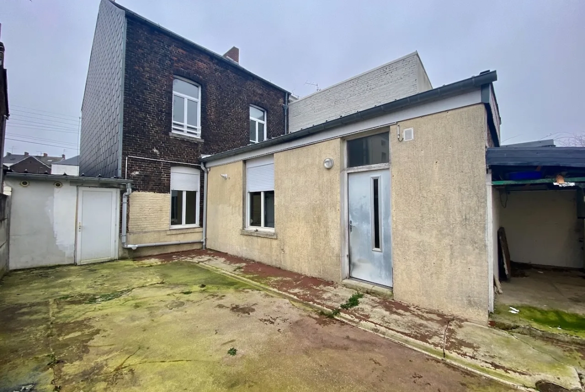 Maison Semi-Individuelle à Hautmont avec Terrain à Aménager 